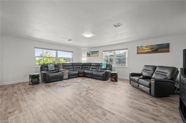 12213 Star Shell Dr, Matlacha Isles, Florida 33991
