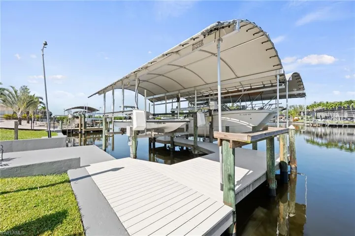 12213 Star Shell Dr, Matlacha Isles, Florida 33991