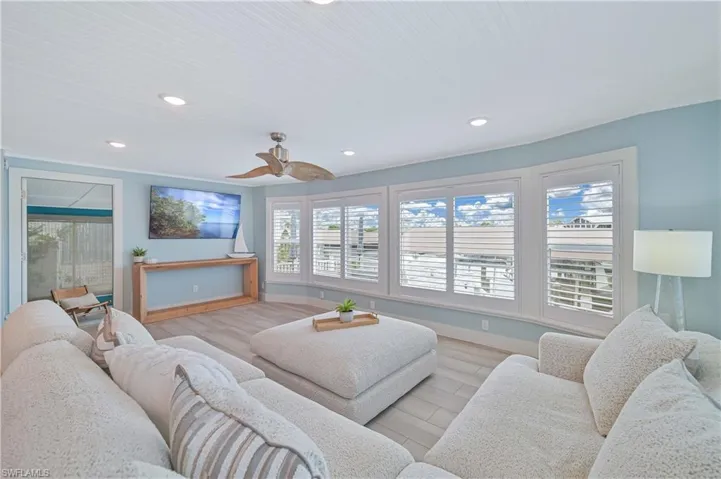 17591 Bryan Ct, Fort Myers Beach, Florida 33931