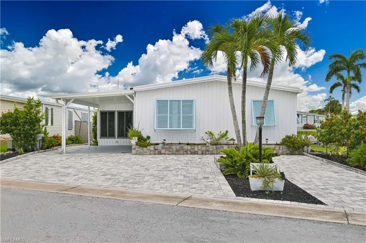 17591 Bryan Ct, Fort Myers Beach, Florida 33931