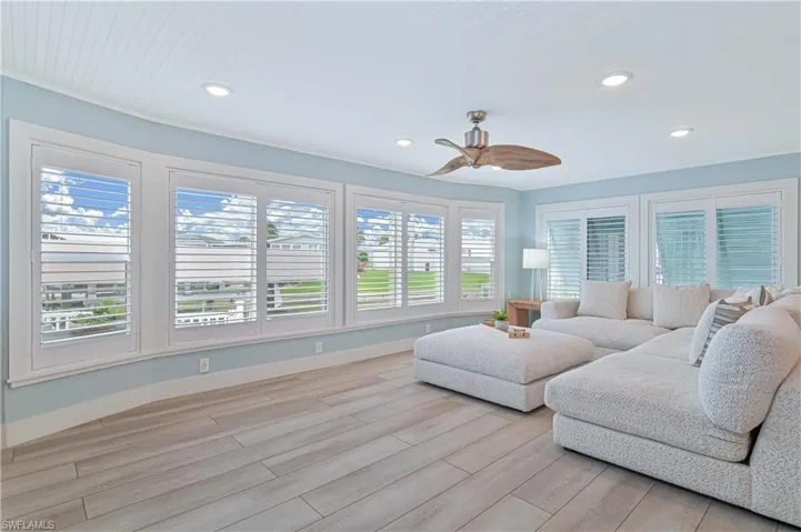 17591 Bryan Ct, Fort Myers Beach, Florida 33931
