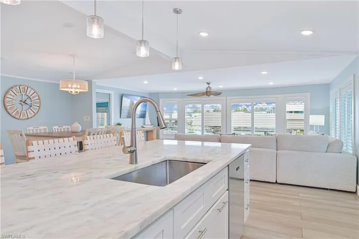 17591 Bryan Ct, Fort Myers Beach, Florida 33931