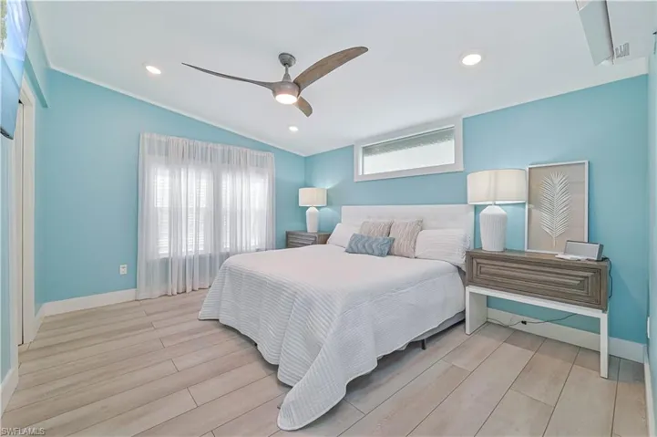 17591 Bryan Ct, Fort Myers Beach, Florida 33931
