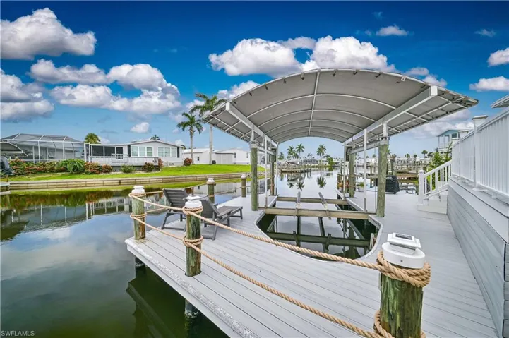 17591 Bryan Ct, Fort Myers Beach, Florida 33931