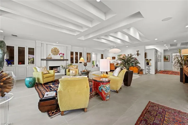 1922  Imperial Golf Co  BLVD, Naples, FL 34110