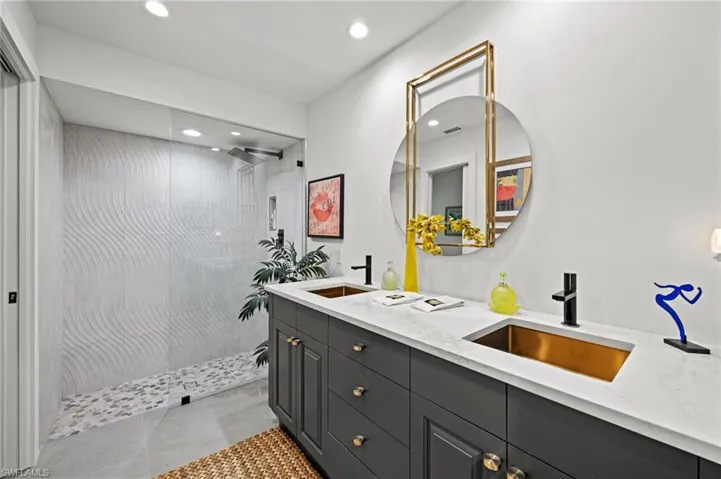 1922  Imperial Golf Co  BLVD, Naples, FL 34110