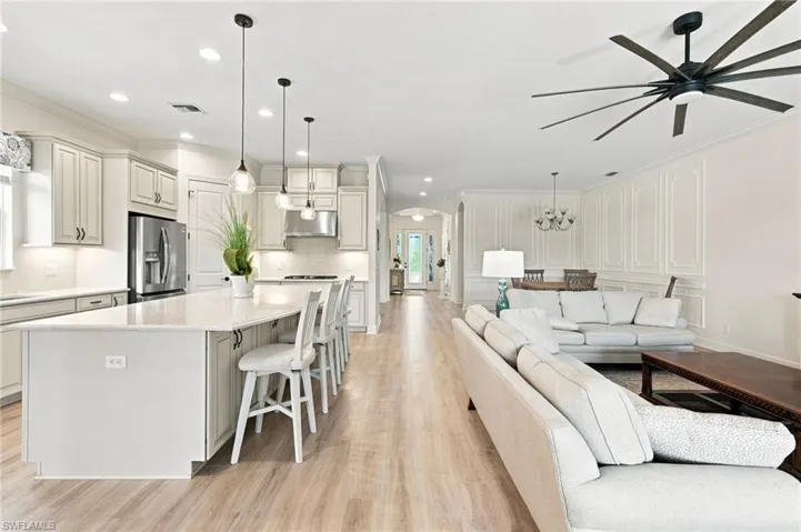 8386 Viale Cir, Naples, Florida 34114