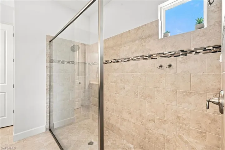 8386 Viale Cir, Naples, Florida 34114