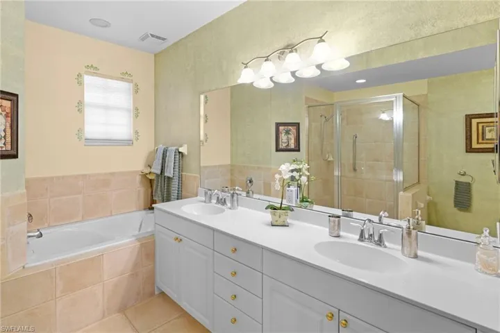 16137 Mount Abbey Way 202, Fort Myers, Florida 33908