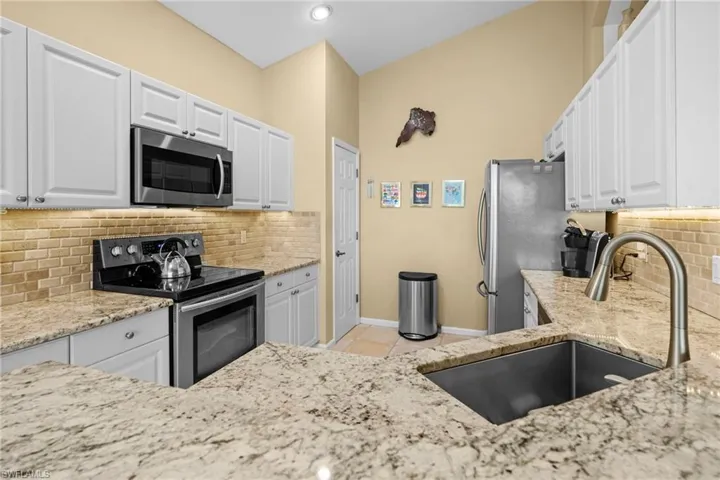 16137 Mount Abbey Way 202, Fort Myers, Florida 33908