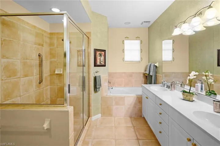 16137 Mount Abbey Way 202, Fort Myers, Florida 33908