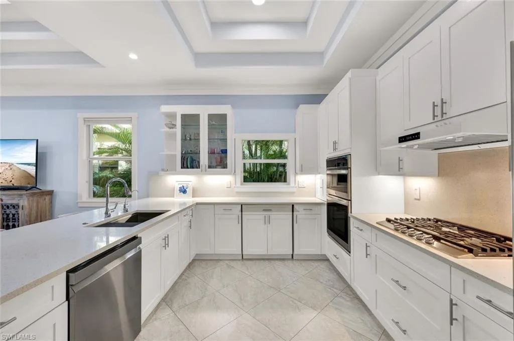721 93rd AVE, Naples, FL 34108,225011635