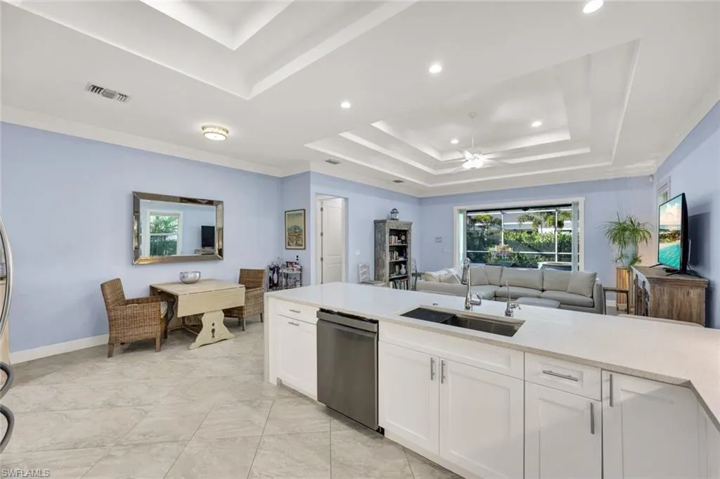 721 93rd AVE, Naples, FL 34108,225011635