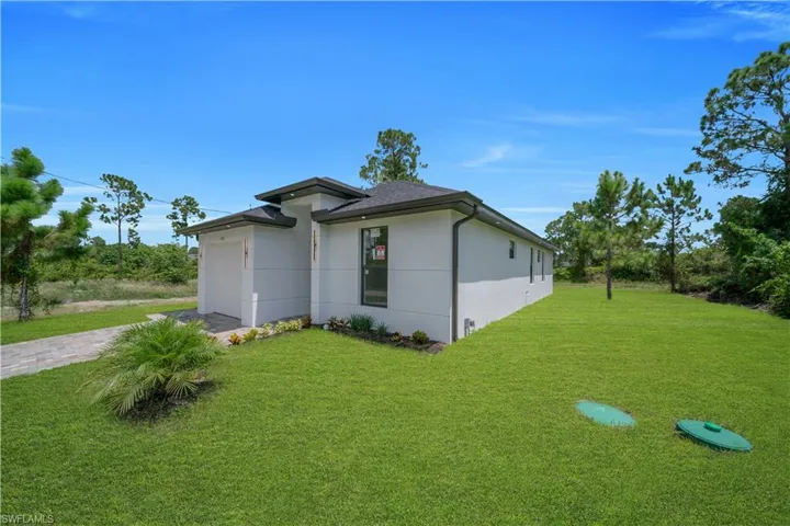 1070 Fayette Ave, Lehigh Acres, Florida 33974