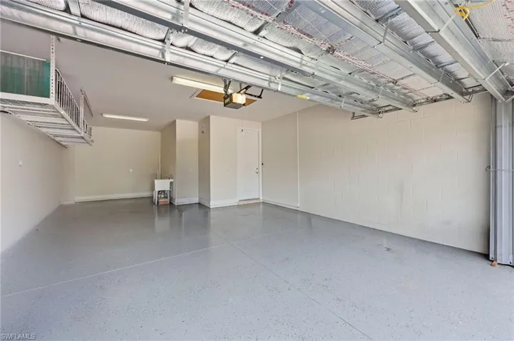 3-car Tandem Garage
