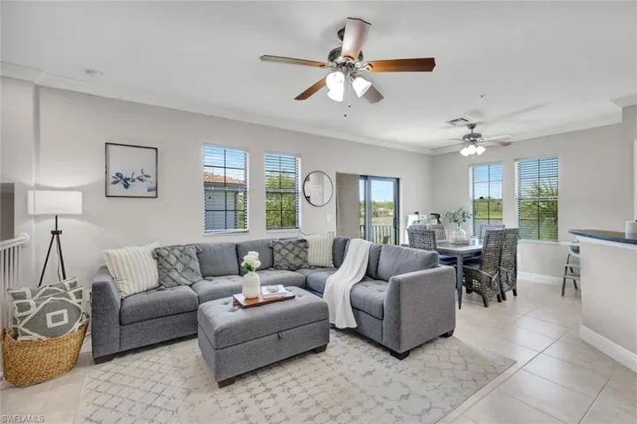 1439  Santiago  CIR, Naples, FL 34113