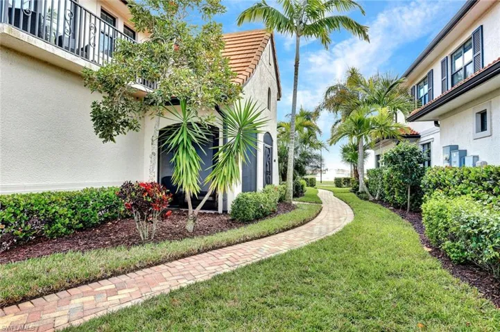1439  Santiago  CIR, Naples, FL 34113