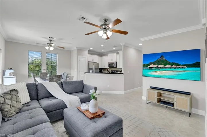 1439  Santiago  CIR, Naples, FL 34113