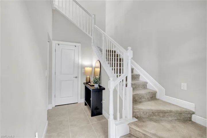 1439  Santiago  CIR, Naples, FL 34113