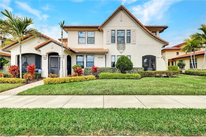 1439  Santiago  CIR, Naples, FL 34113