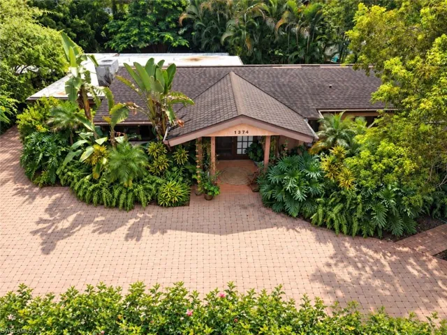 1374 13th St N, Naples, Florida 34102