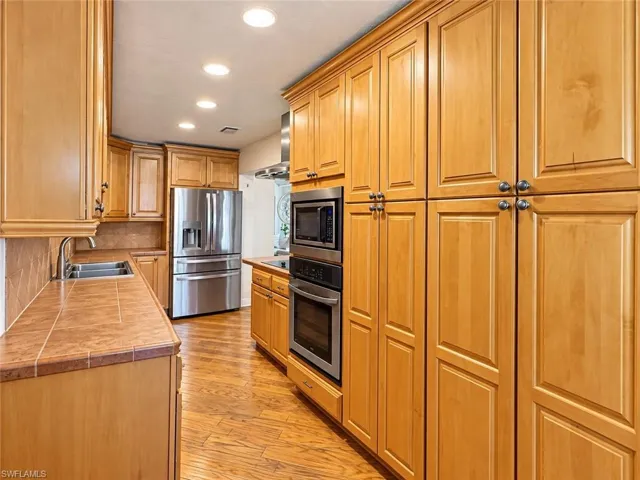 1374 13th St N, Naples, Florida 34102
