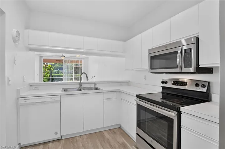 328 Bradstrom Cir E101, Naples, Florida 34113
