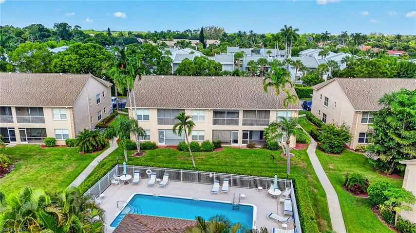 328 Bradstrom Cir E101, Naples, Florida 34113