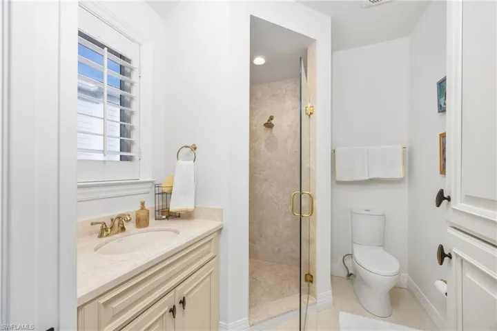 Guest bathroom #2