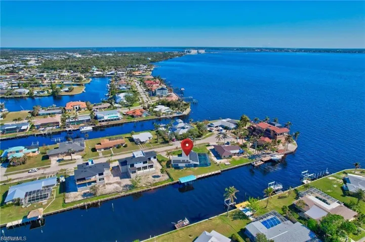 250  Bangsberg SE RD, Port Charlotte, FL 33952