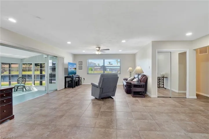 250  Bangsberg SE RD, Port Charlotte, FL 33952