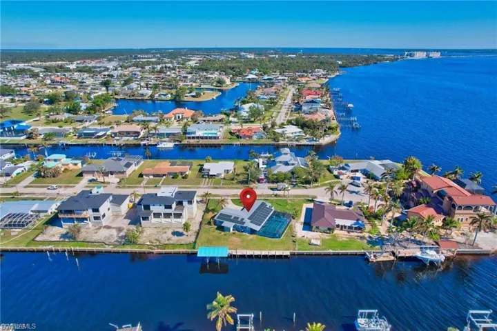 250  Bangsberg SE RD, Port Charlotte, FL 33952
