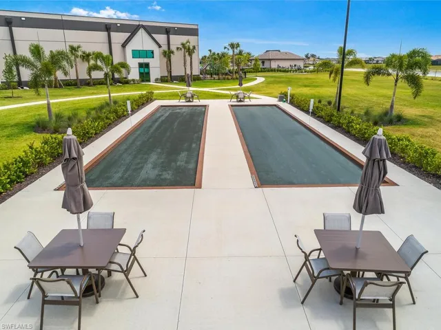 Enjoy bocce