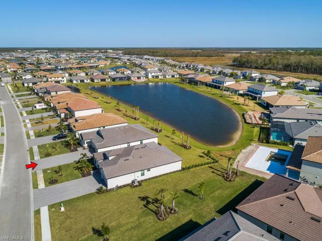 This gorgeous Manor Home, Richmond floor plan, offers over 2700 sf of living space, 4 bedrooms plus a den, 3 full baths, a 3 car garage, and a beautiful water view!