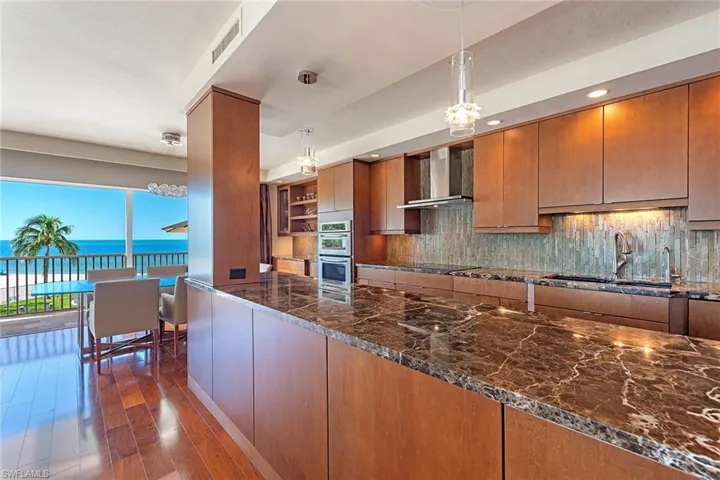 3401  Gulf Shore N BLVD, Naples, FL 34103
