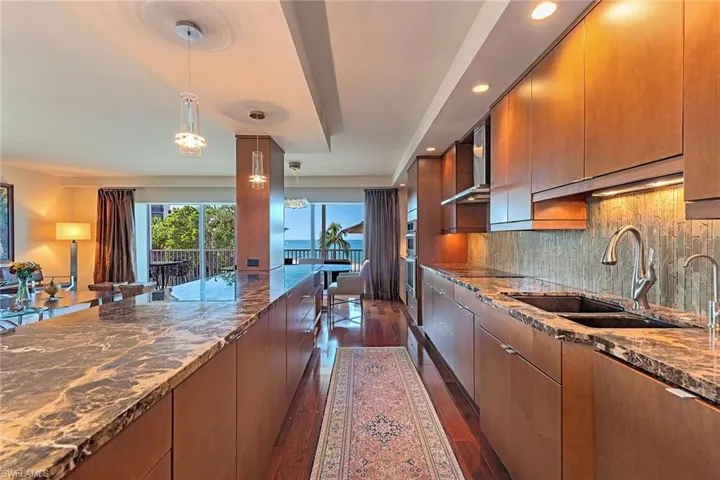 3401  Gulf Shore N BLVD, Naples, FL 34103