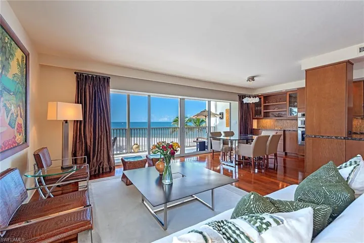 3401  Gulf Shore N BLVD, Naples, FL 34103