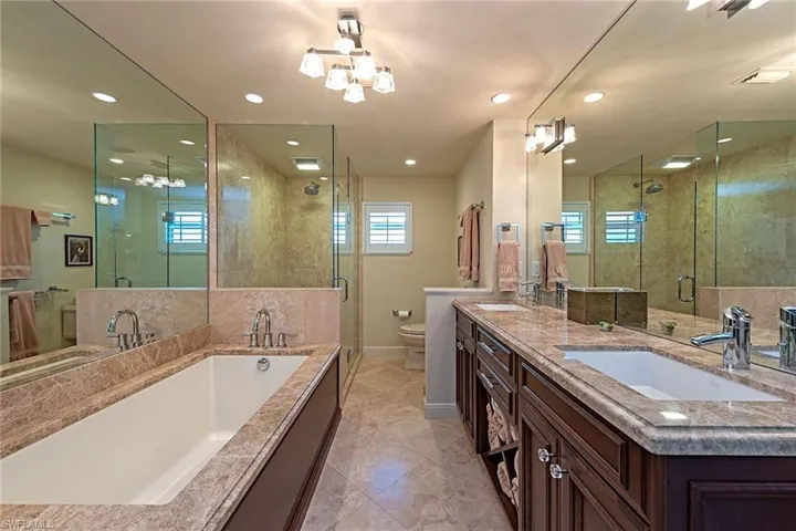 3401  Gulf Shore N BLVD, Naples, FL 34103