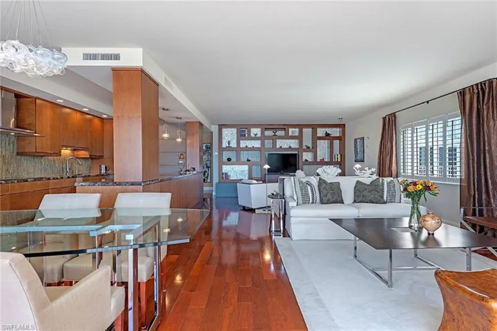 3401  Gulf Shore N BLVD, Naples, FL 34103