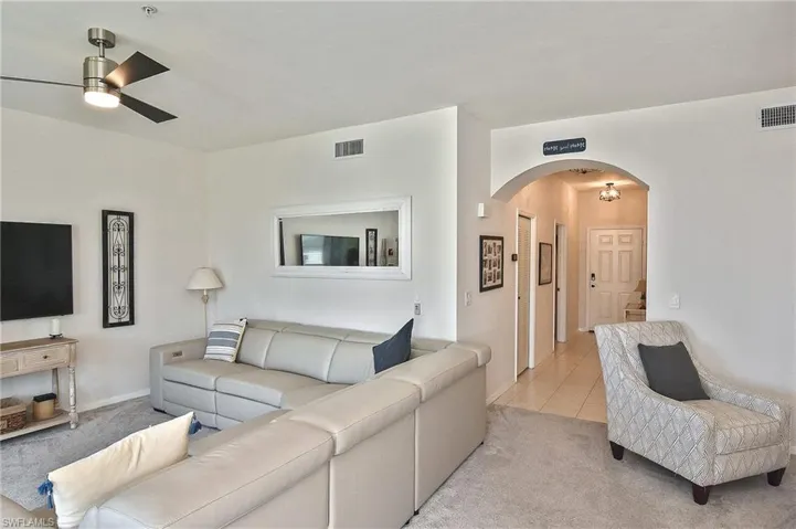 8076 Queen Palm Ln # 445, Fort Myers Fl 33966