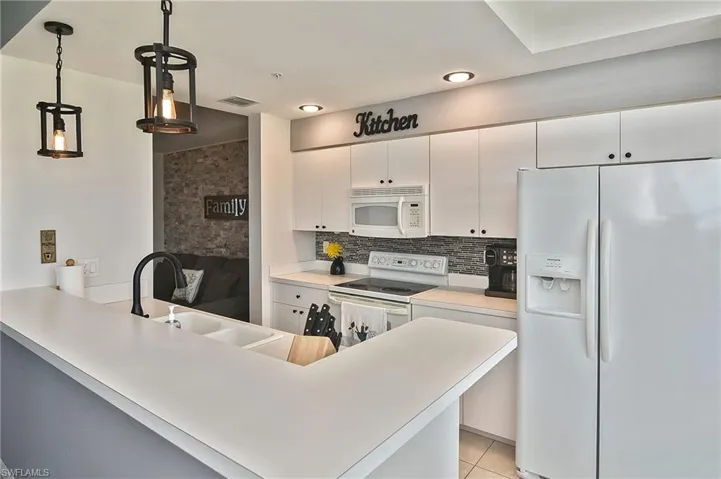 8076 Queen Palm Ln # 445, Fort Myers Fl 33966