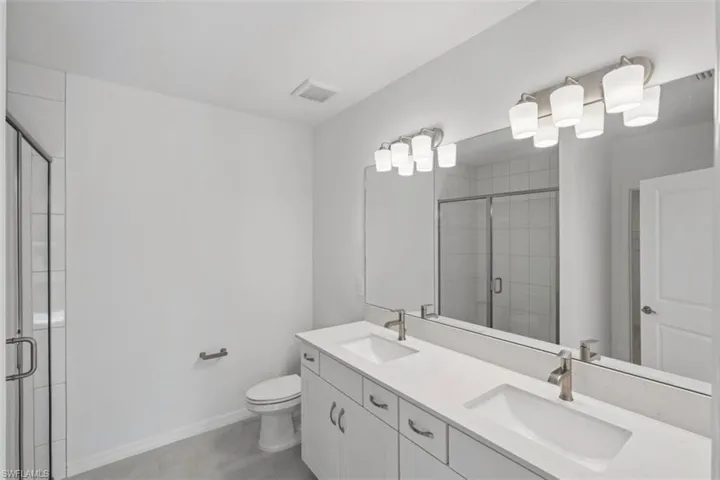 Owners Bath