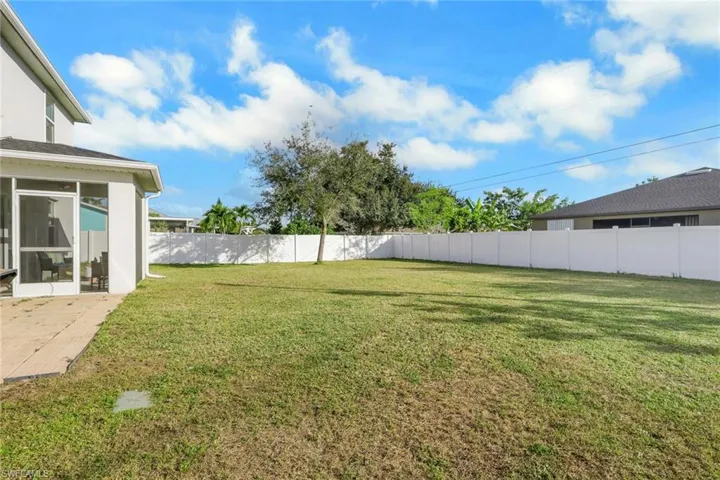 836 Sw 28th Ter, Cape Coral, Florida 33914