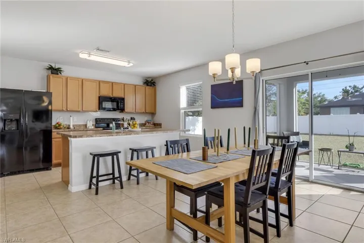 836 Sw 28th Ter, Cape Coral, Florida 33914
