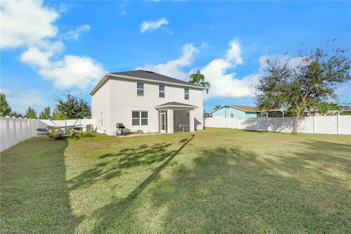 836 Sw 28th Ter, Cape Coral, Florida 33914