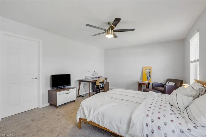 836 Sw 28th Ter, Cape Coral, Florida 33914