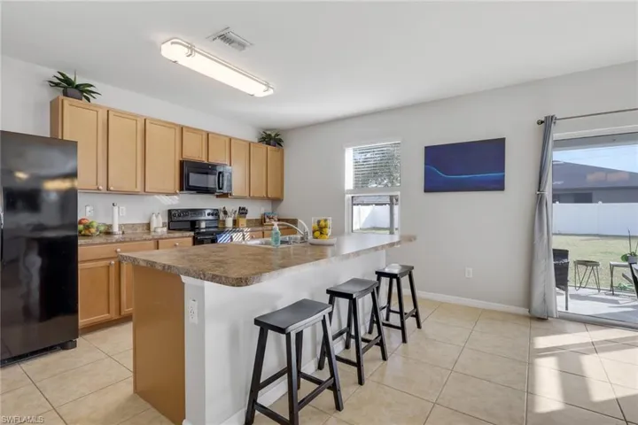 836 Sw 28th Ter, Cape Coral, Florida 33914