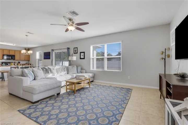 836 Sw 28th Ter, Cape Coral, Florida 33914