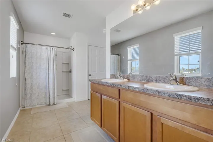 836 Sw 28th Ter, Cape Coral, Florida 33914