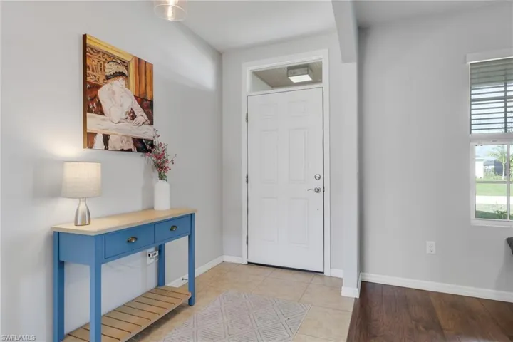 836 Sw 28th Ter, Cape Coral, Florida 33914